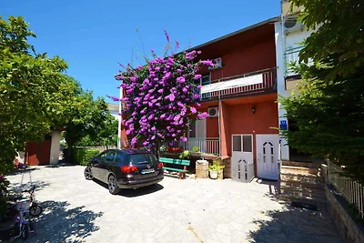 Ferienwohnung mit Terrasse und Klimaanage