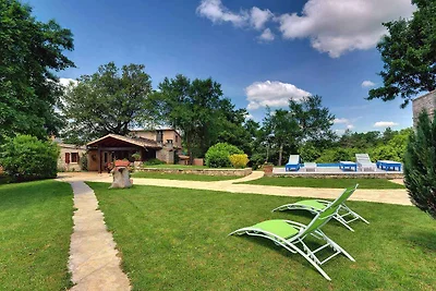 Ferienhaus mit Pool und Klimaanlage