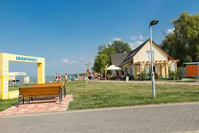Ferienhaus ordentlich mit grossem Garten