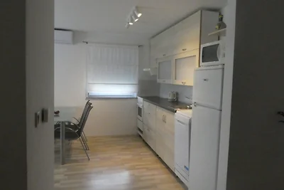 Ferienwohnung mit Klimaanlage und Balkon
