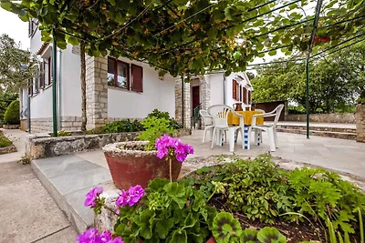 Ferienwohnung mit 6 qm Terrasse