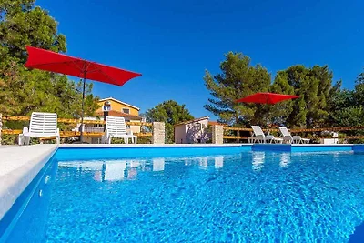 Ferienwohnung mit Balkon und Aussenpool