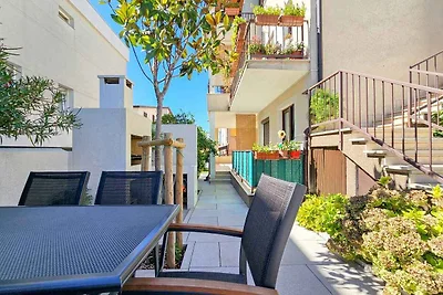Ferienwohnung mit Terrasse und Grill