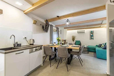 Renoviertes Steinhaus mit Whirlpool in