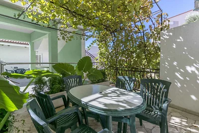 Ferienwohnung mit Balkon und Pool