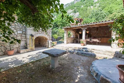 Ferienhaus mit Pool und Klimaanlage