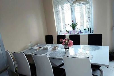 Ferienhaus mit grossem Garten, WLAN und