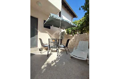 Ferienwohnung WOHNUNG DORIANA (2+1)