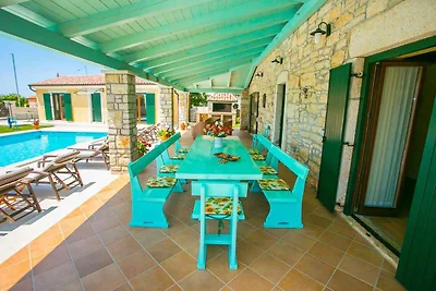 FerienHaus mit Pool