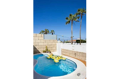 Villa mit eigenem Aussenpool