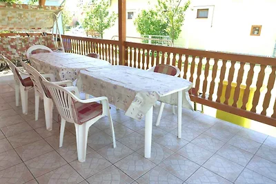 Ferienhaus mit Pool, Klimaanlage und WLAN