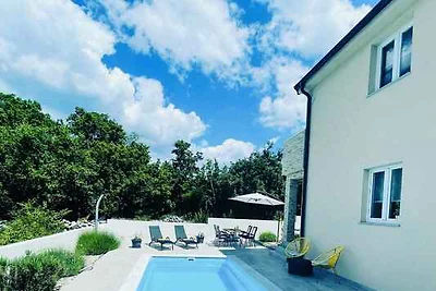 Ferienwohnung mit gemeinsamen Pool ruhig