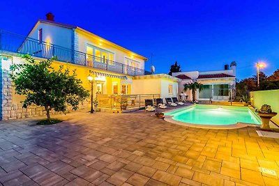 Ferienhaus mit Pool