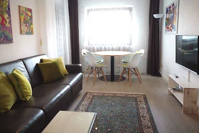 Ferienwohnung geschmaksvoll eingerichtet in r