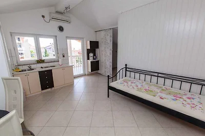 Ferienwohnung mit Terrasse und Klimaanlage