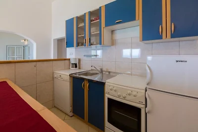 Ferienwohnung mit Pool und Meerblick