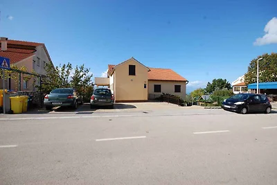 Appartamento Vacanza con famiglia Njivice