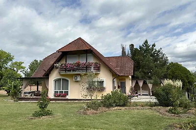 Ferienwohnung mit Aussenpool und Balkon