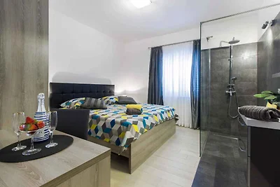 Ferienwohnung mit Terrasse und Pool
