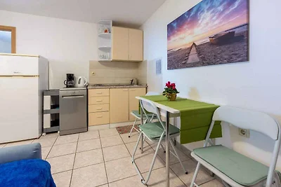 Ferienwohnung mit Terrasse und Klima in