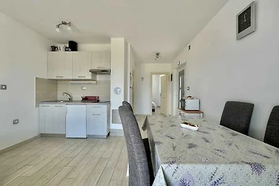 Ferienwohnung mit Swimmingpool in Strandnähe