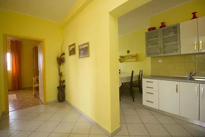 Ferienwohnung mit einen Balkon und Meerblick