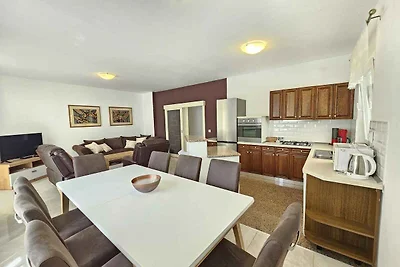 Ferienwohnung mit Garten, Klima, Internet und