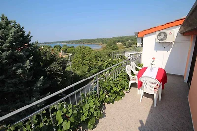 Ferienwohnung mit Terrasse, Meerblick und