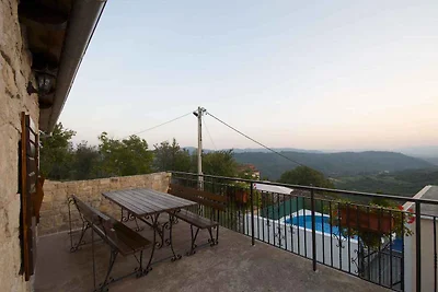 Ferienhaus in ruhiger Lage mit Pool
