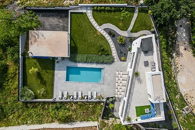 Casa de vacaciones Vacaciones de reposo Podstrana