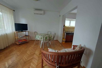 Ferienwohnung mit Terrasse und Grill