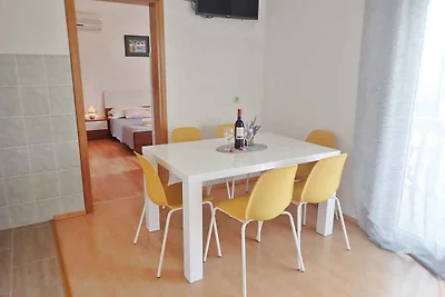 Ferienwohnung mit Balkon und Meerblick