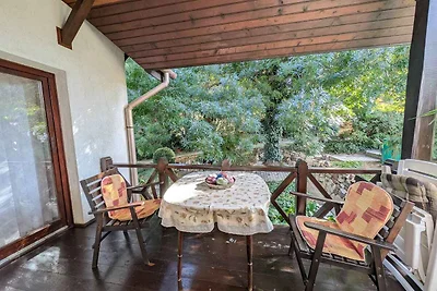 Ferienwohnung mit Gartenpavillon und Grill