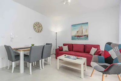 Ferienwohnung mit Balkon und Klimaanlage