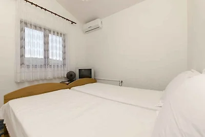 Appartamento Vacanza con famiglia Okrug Gornji
