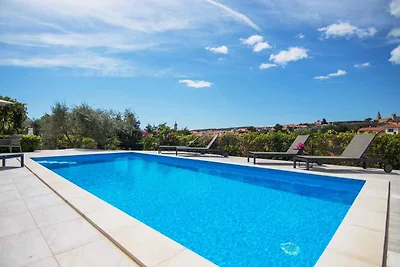 Ferienwohnung mit Pool und Klima