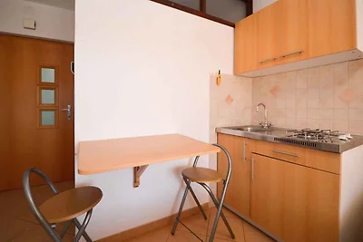 Studio mit Balkon und Klimaanlage