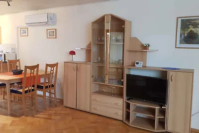 Ferienwohnung mit Gartenpavillon und Grill