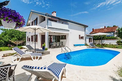 Komfortables Ferienhaus Pianeta in Sabunike m