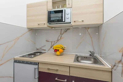 Gemütliches Ferienappartement in Duće mit Bli