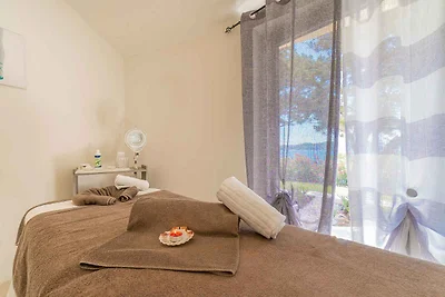 Mobilehome mit Parkplatz