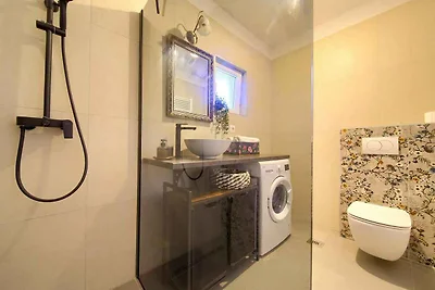 Ferienwohnung mit Balkon und Klimaanlage