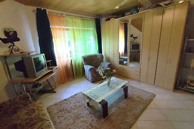 Ferienwohnung mit Pool, WLAN und Terrasse