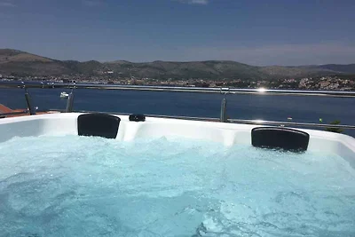 Appartamento Vacanza con famiglia Okrug Gornji