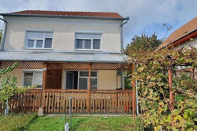 Ferienhaus mit Terrasse und Garten