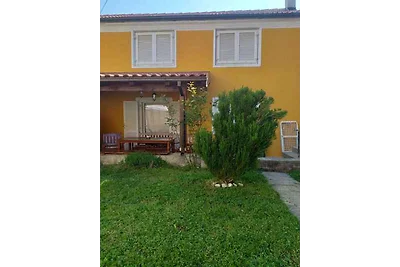 Ferienhaus mit einem schönen Garten