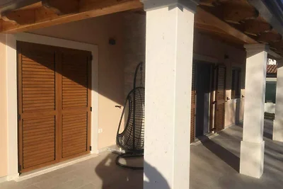 Villa mit Pool und Klimaanlage