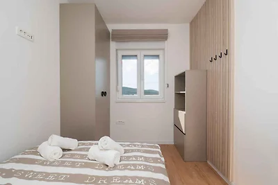 Ferienwohnung WOHNUNG ANAVI (4+0)