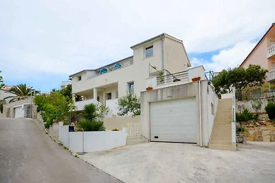 Ferienwohnung mit Klimaanlage, Balkon und Mee