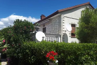 Ferienwohnung mit SAT-TV 200 m vom Kiesstrand